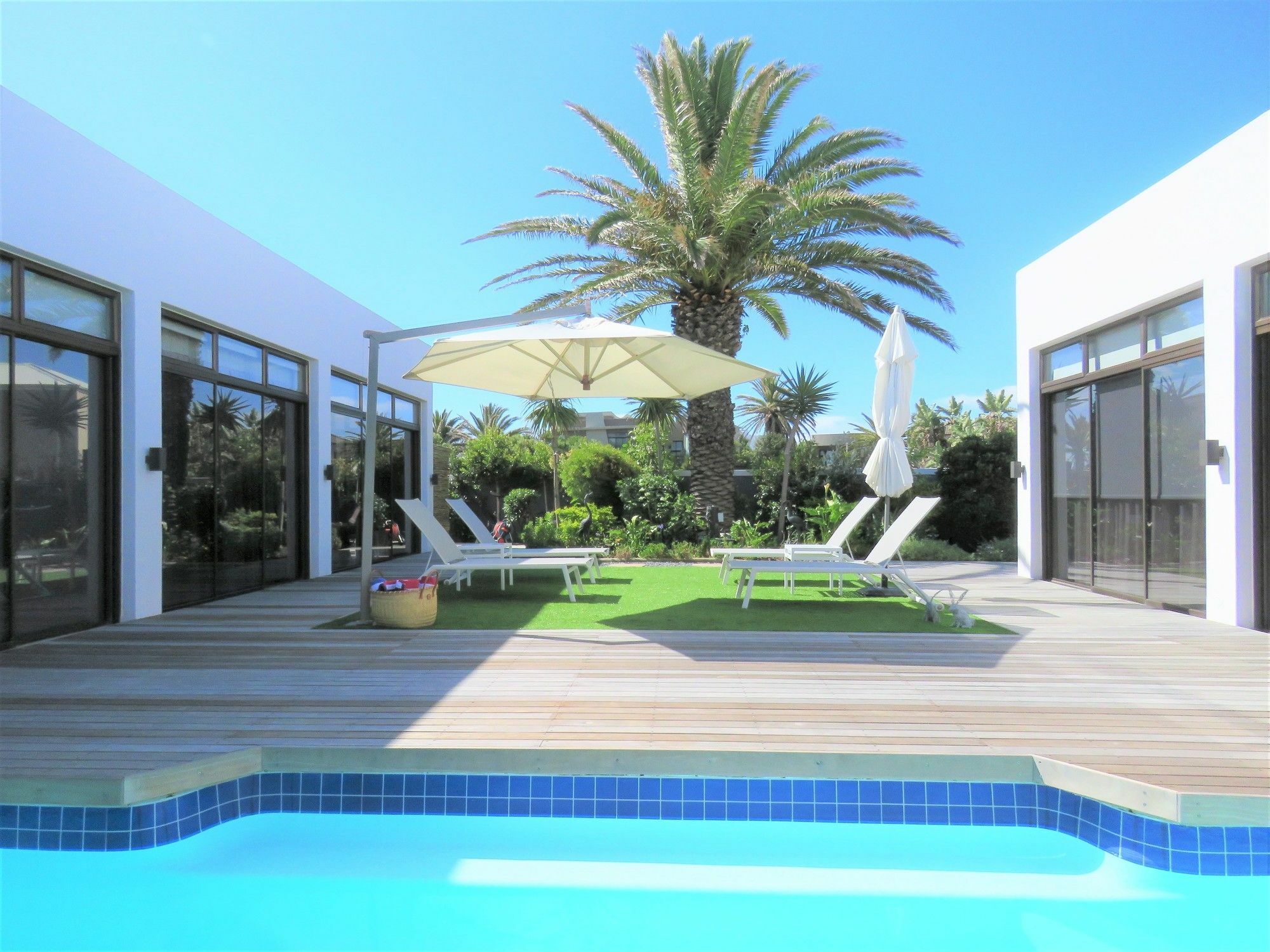 Ocean Breeze Sunset Apartment *